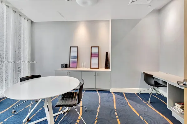 $3,550 | 185 Southwest 7th Street, Unit 2303, Miami, FL 33130