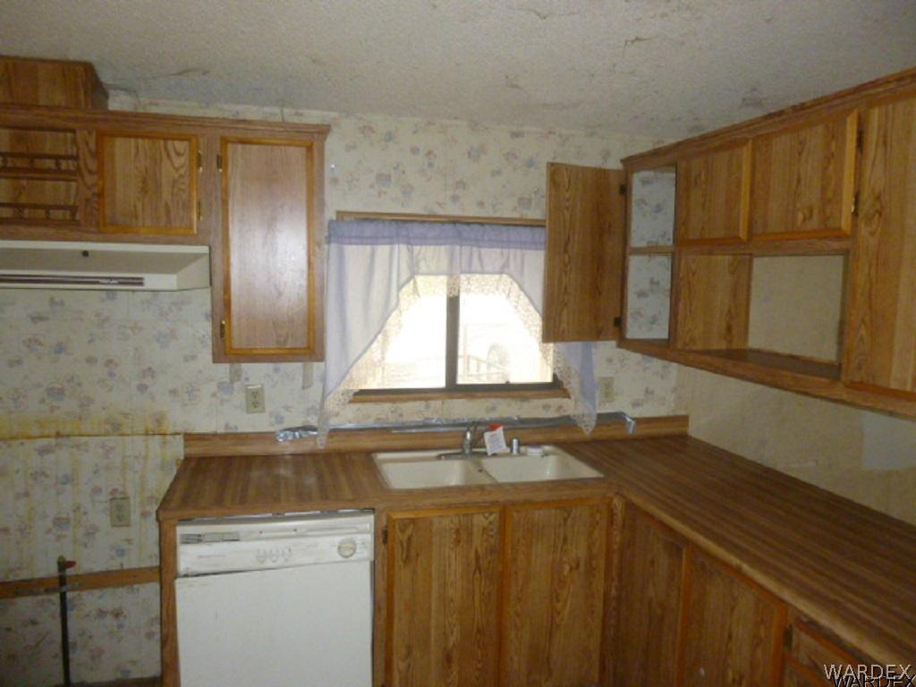 1121 Baseline Road Bullhead City, AZ 86442 - Photo 8 of 15 Gallery Image 8