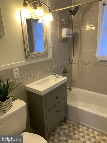 $4,200 | 9407 Colesville Road, Unit B, Silver Spring, MD 20901