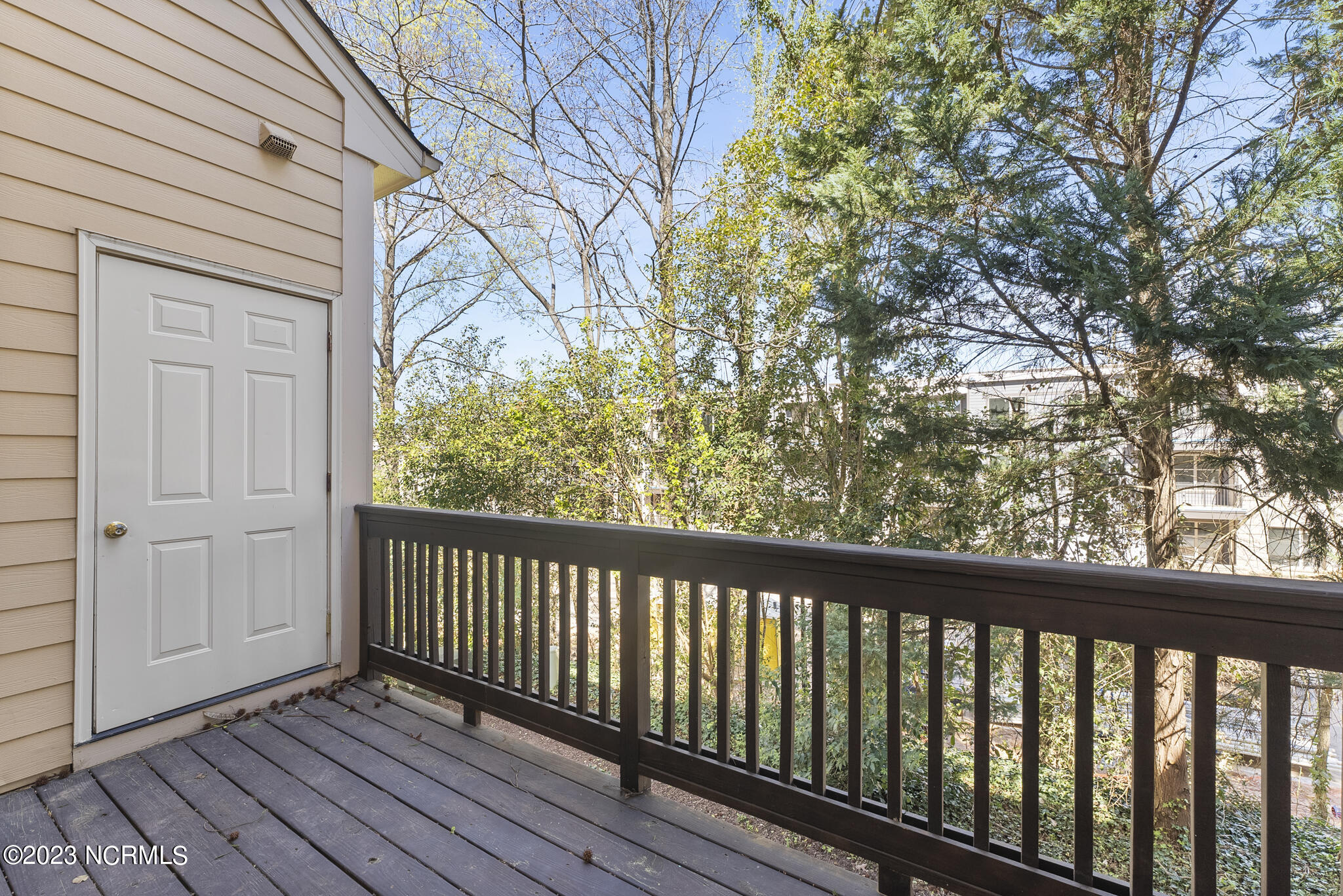 1346 Cameron View Court Raleigh, NC 27607 - Photo 5 of 36 5