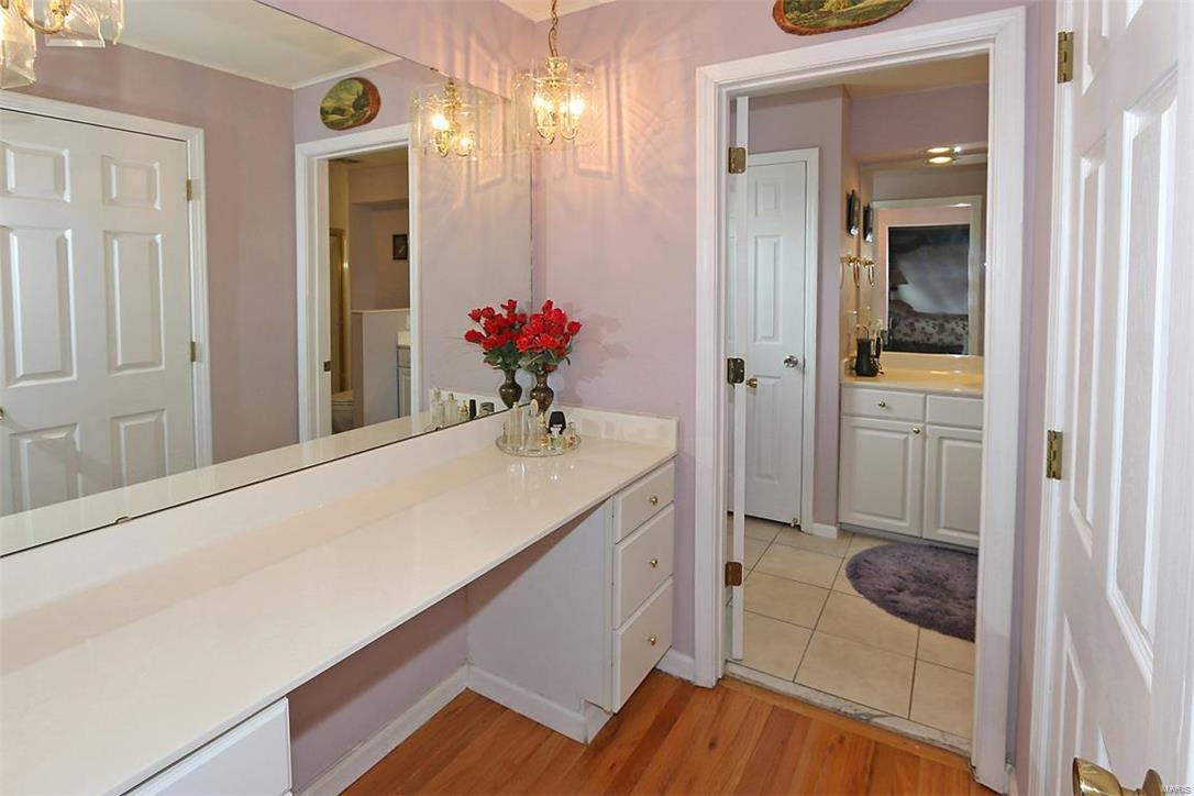 34 Williamsburg Road St. Louis, MO 63141 - Photo 17 of 41 Gallery Image 17