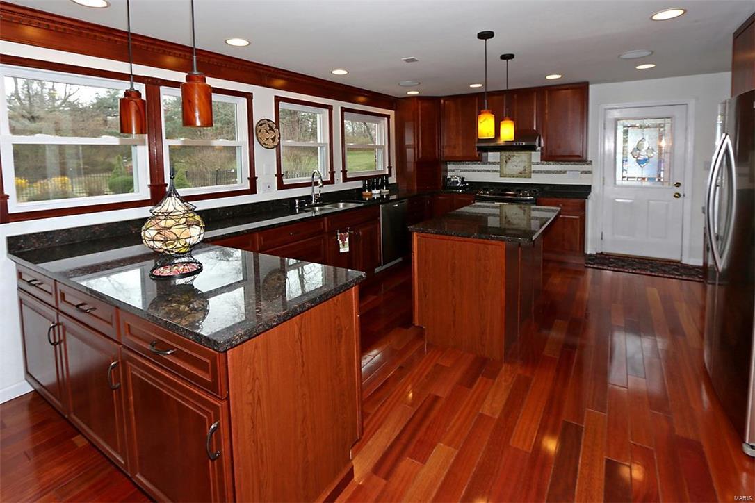 34 Williamsburg Road St. Louis, MO 63141 - Photo 10 of 41 Gallery Image 10