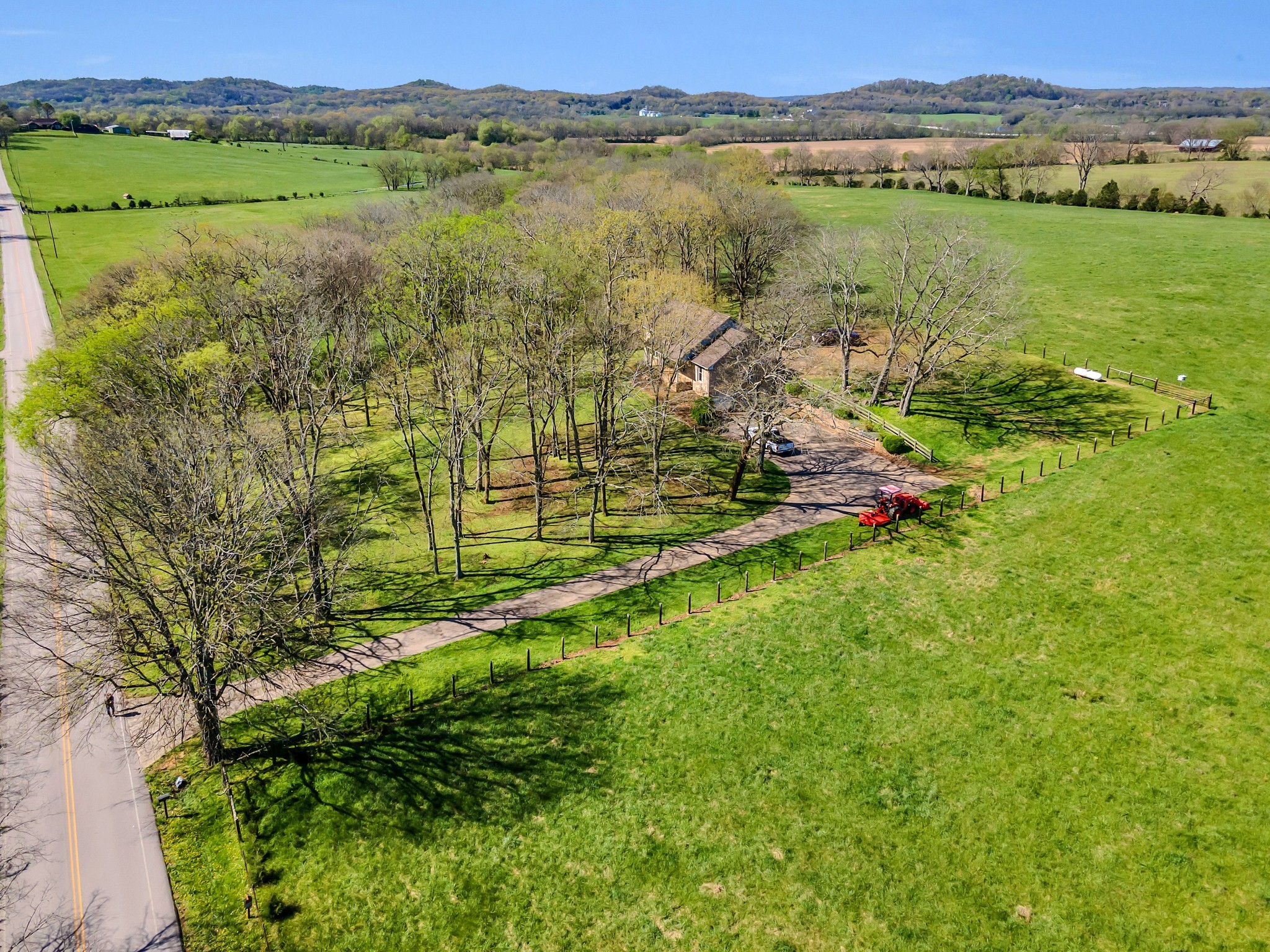 1365 Kittrell Road Franklin, TN 37064 - Photo 6 of 16 a view of lake with mountain