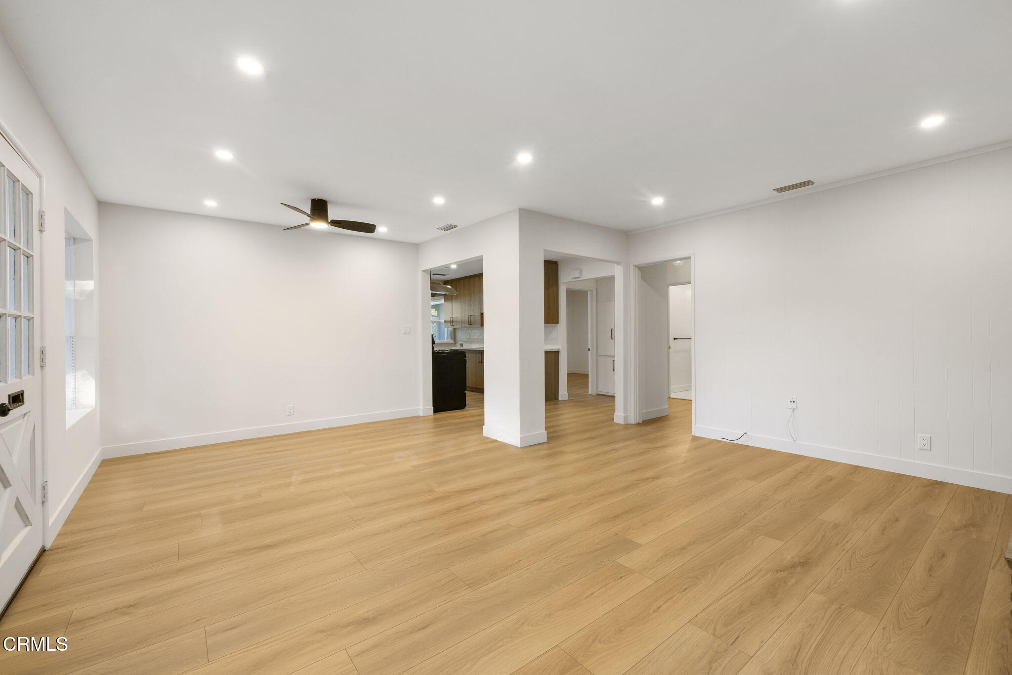 3644 Stancrest Drive, Unit A Glendale, CA 91208 - Photo 3 of 7 7-web-or-mls-IMG_5840