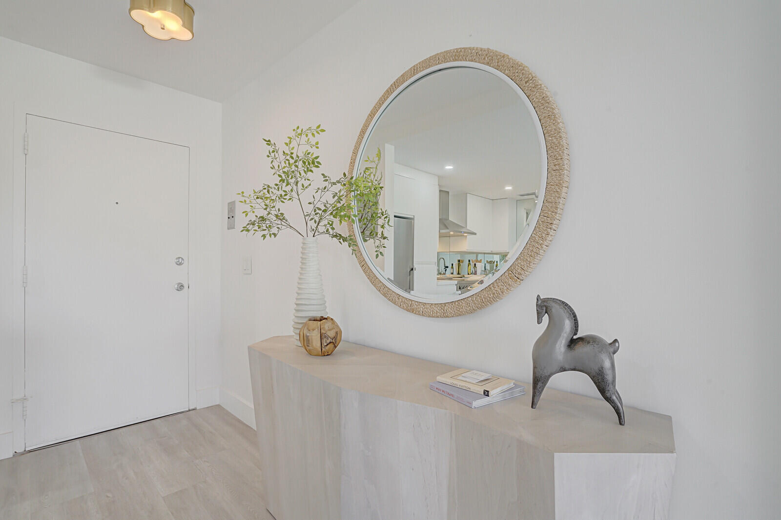 354 Chilean Avenue, Unit 4D Palm Beach, FL 33480 - Photo 20 of 23 a picture of a bathroom with a sink