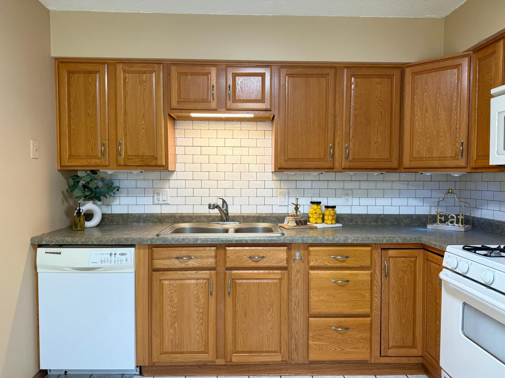 1621 40th Street Northwest Rochester, MN 55901 - Photo 10 of 40