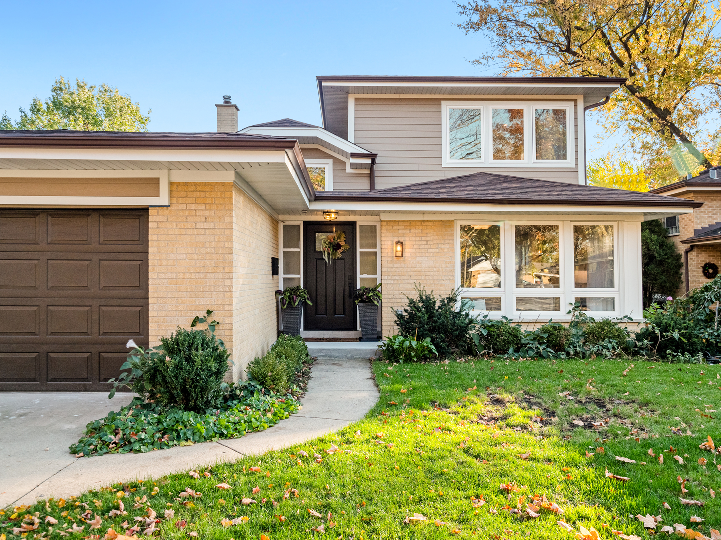 1221 Castle Drive Park Ridge, IL 60068 - Photo 3 of 41 Gallery Image 3