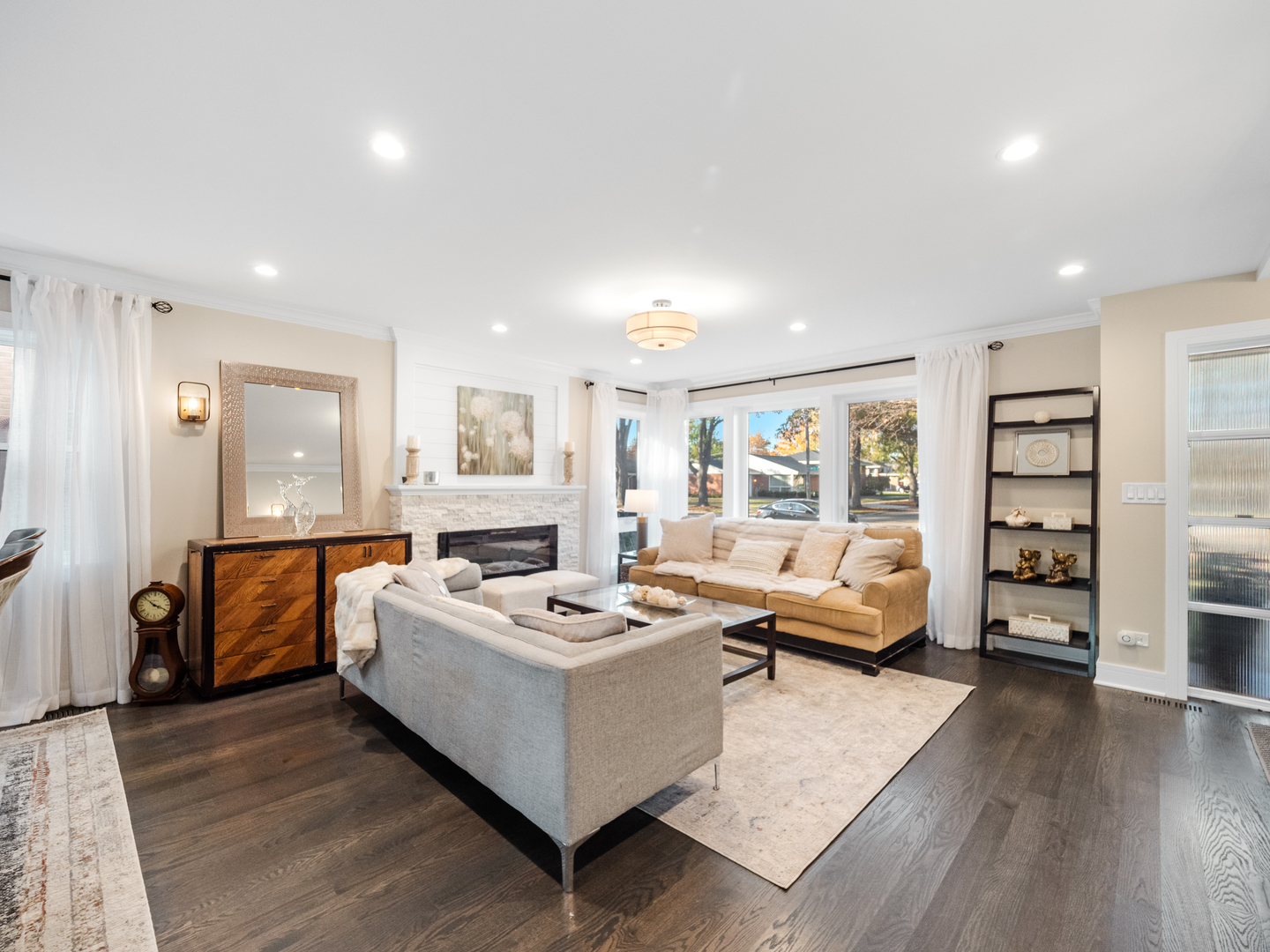 1221 Castle Drive Park Ridge, IL 60068 - Photo 6 of 41 Gallery Image 6