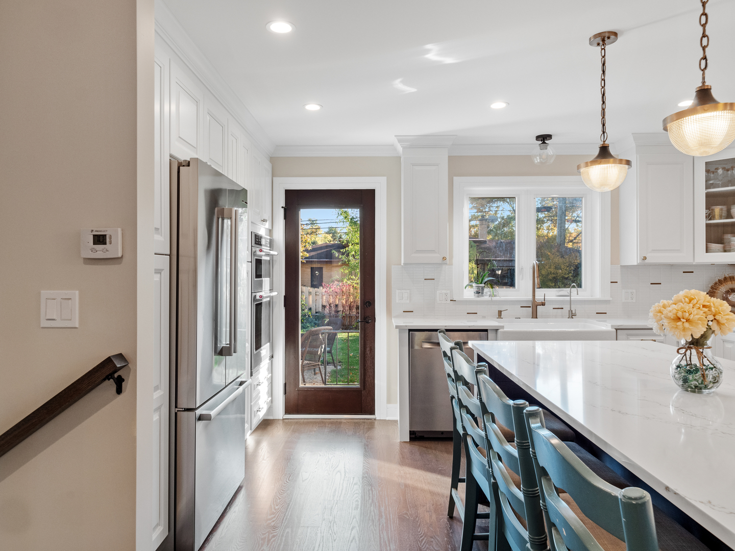 1221 Castle Drive Park Ridge, IL 60068 - Photo 10 of 41 Gallery Image 10