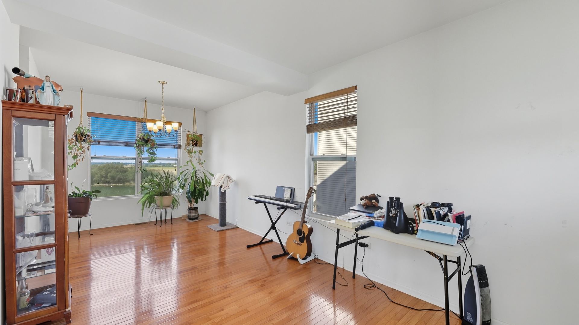 1607 Seward Road Joliet, IL 60431 - Photo 4 of 30