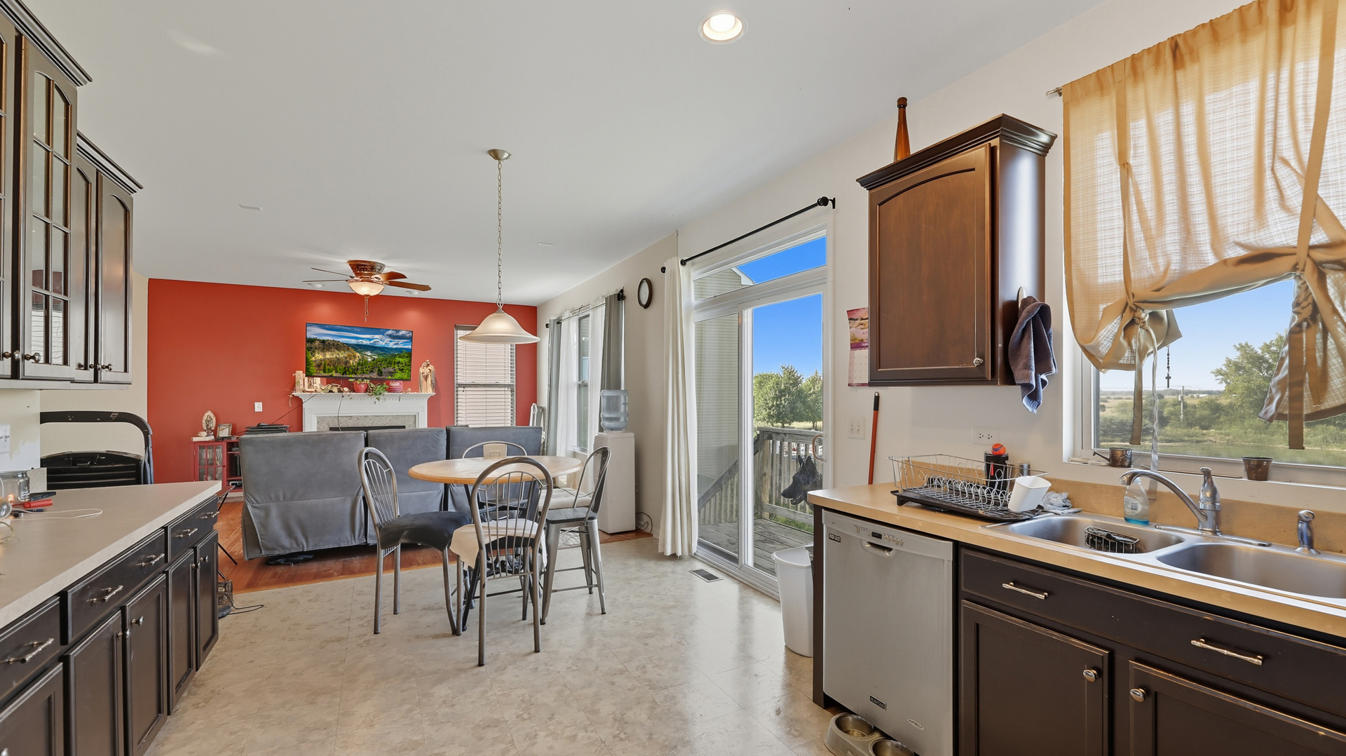 1607 Seward Road Joliet, IL 60431 - Photo 8 of 30