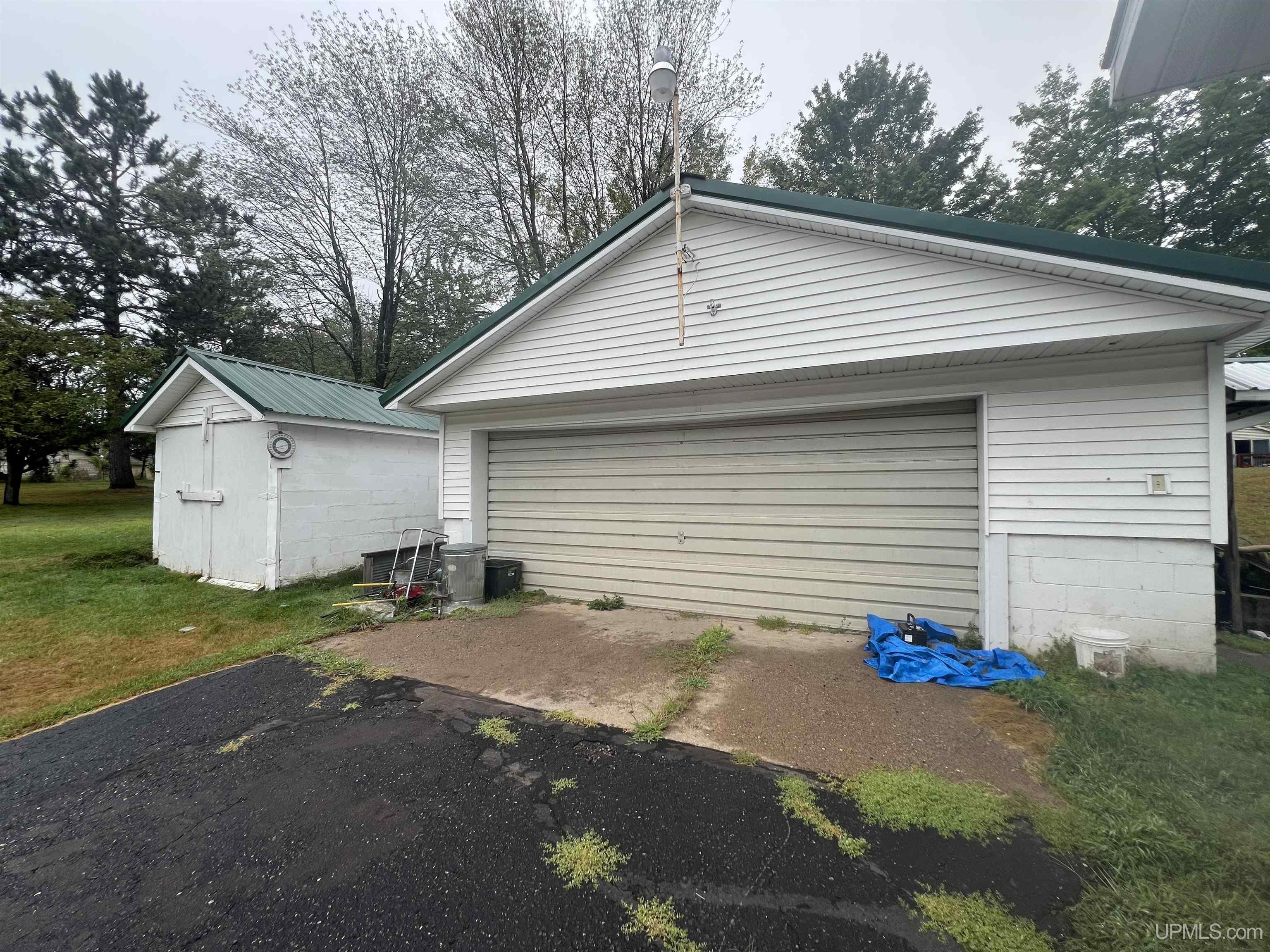 136 Mitchell Street Kingsford, MI 49802 - Photo 14 of 20