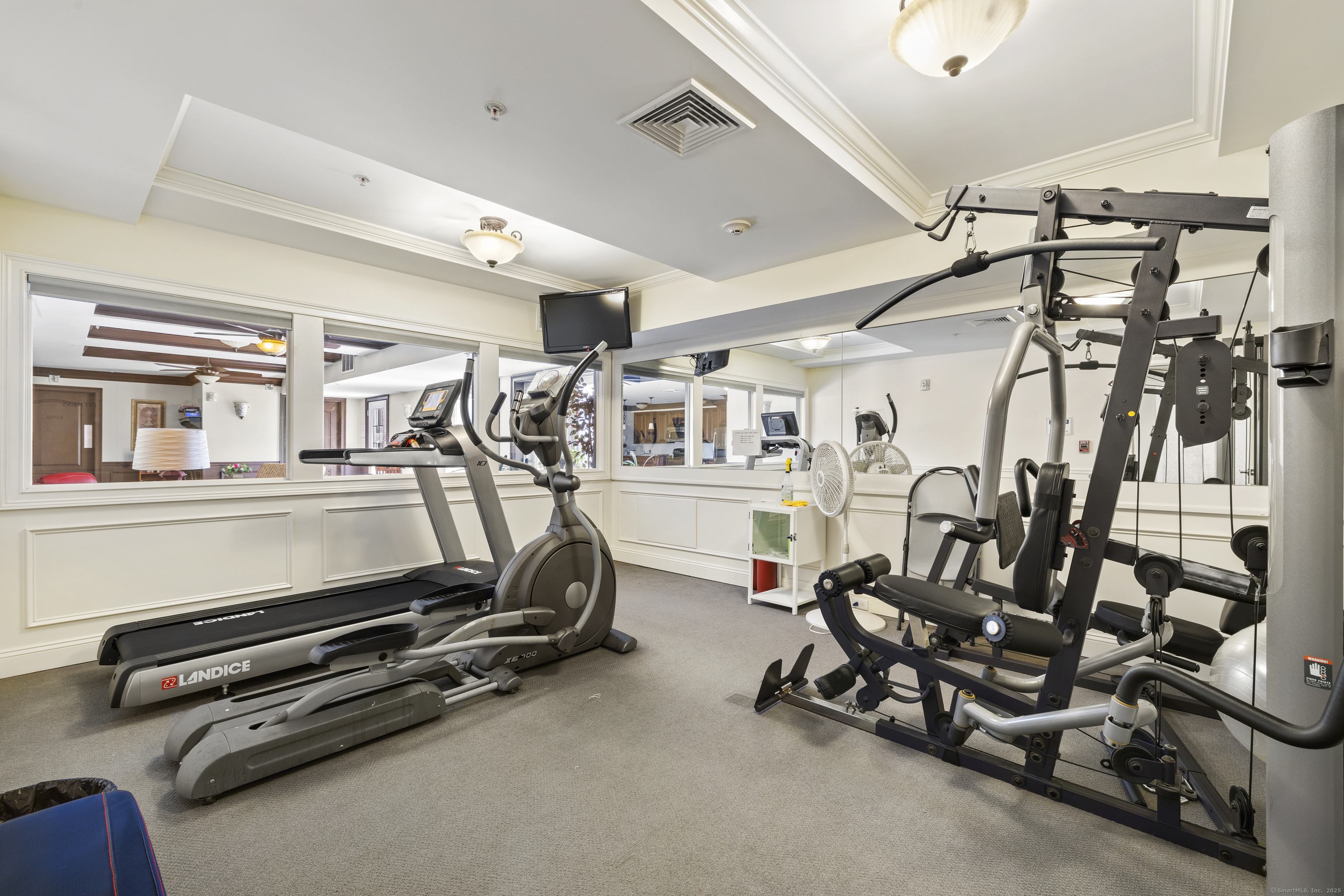 461 Bank Street, Unit 802 New London, CT 06320 - Photo 27 of 35 a view of a room with gym equipment