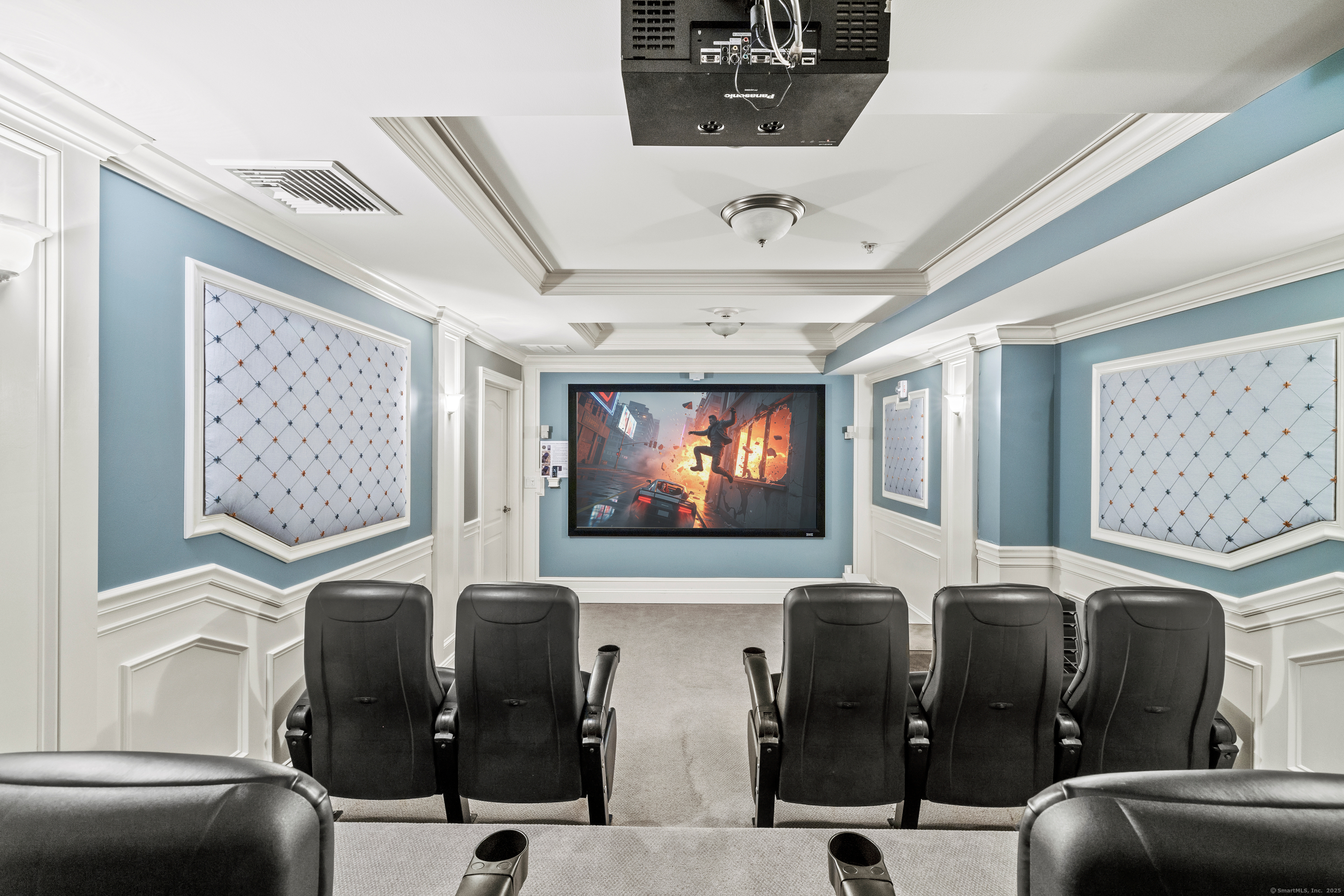 461 Bank Street, Unit 802 New London, CT 06320 - Photo 30 of 35 a view of a livingroom with furniture and windows