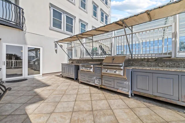 $2,200 | 461 Bank Street, Unit 802, New London, CT 06320