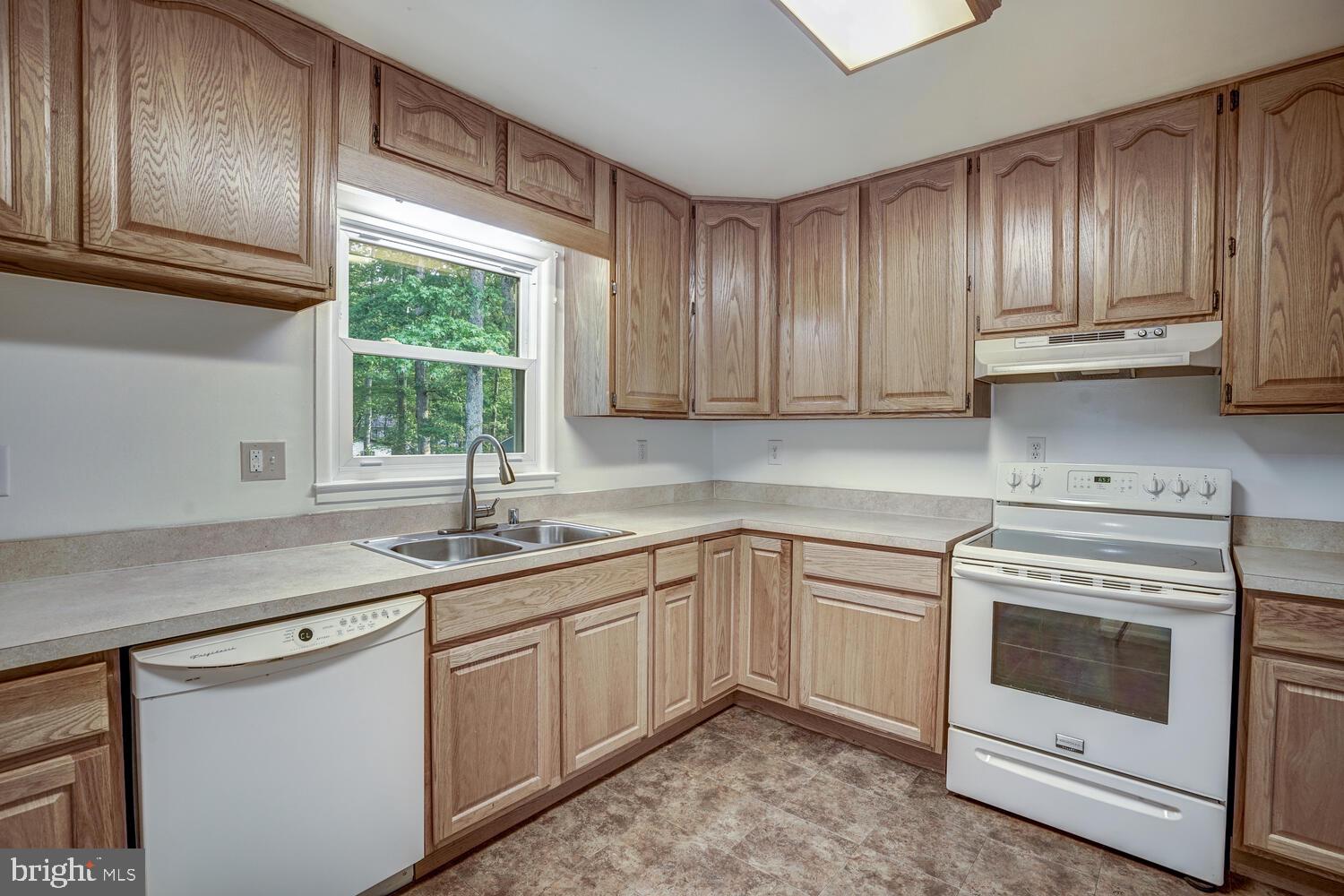 9485 Marshall Corner Road Pomfret, MD 20675 - Photo 6 of 28 Gallery Image 6