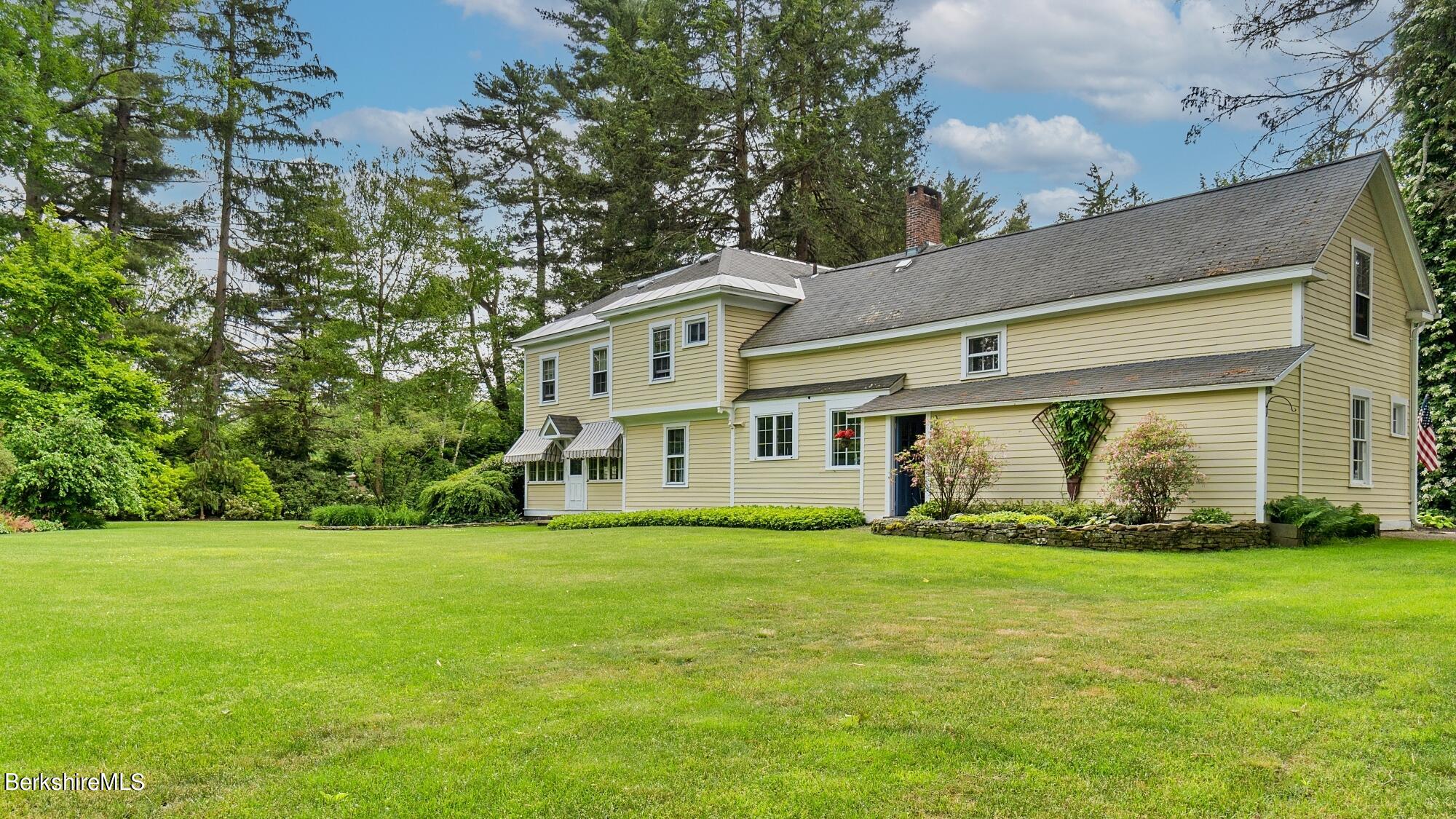 5 Main Street Stockbridge, MA 01262 - Photo 3 of 29 DSC02094mls