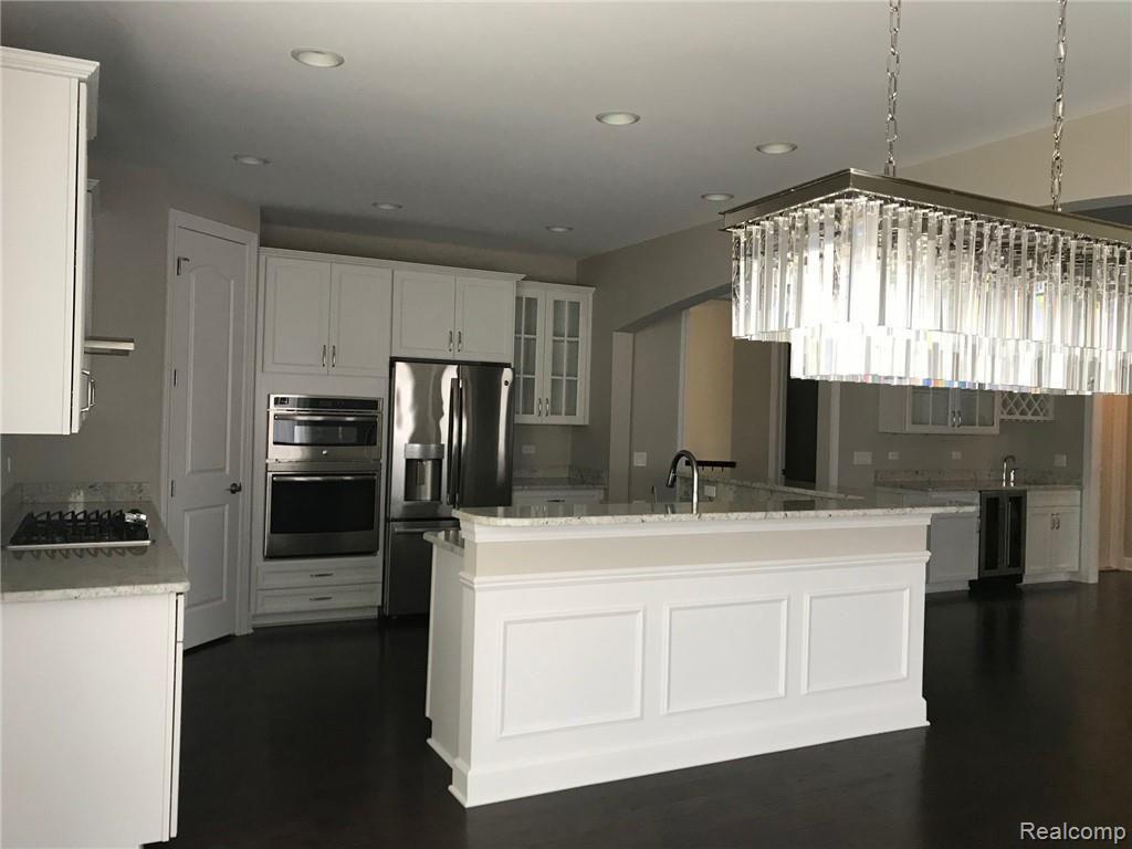 5505 Woodfall Road Clarkston, MI 48348 - Photo 21 of 46