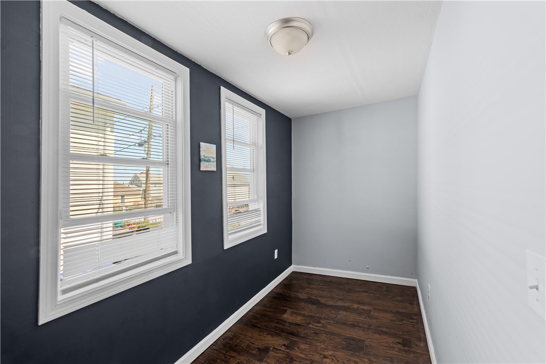 23 Logan Street Warwick, RI 02889 - Photo 14 of 34 BONUS ROOM