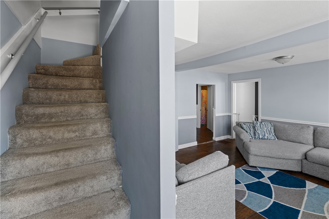 23 Logan Street Warwick, RI 02889 - Photo 17 of 34