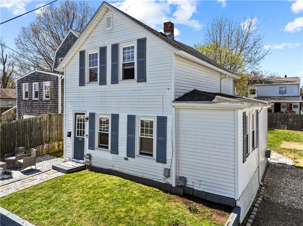 23 Logan Street Warwick, RI 02889 - Photo 2 of 34