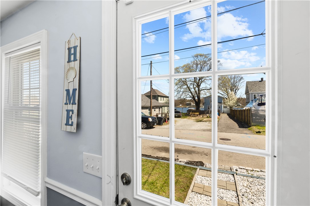 23 Logan Street Warwick, RI 02889 - Photo 25 of 34