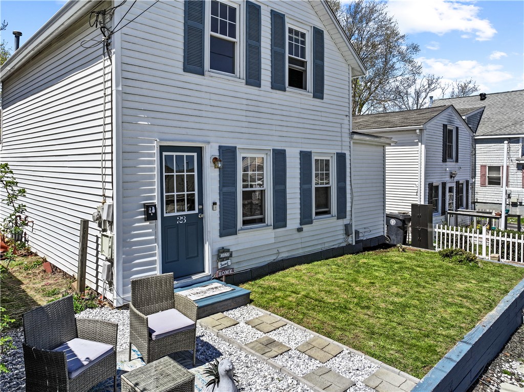 23 Logan Street Warwick, RI 02889 - Photo 3 of 34
