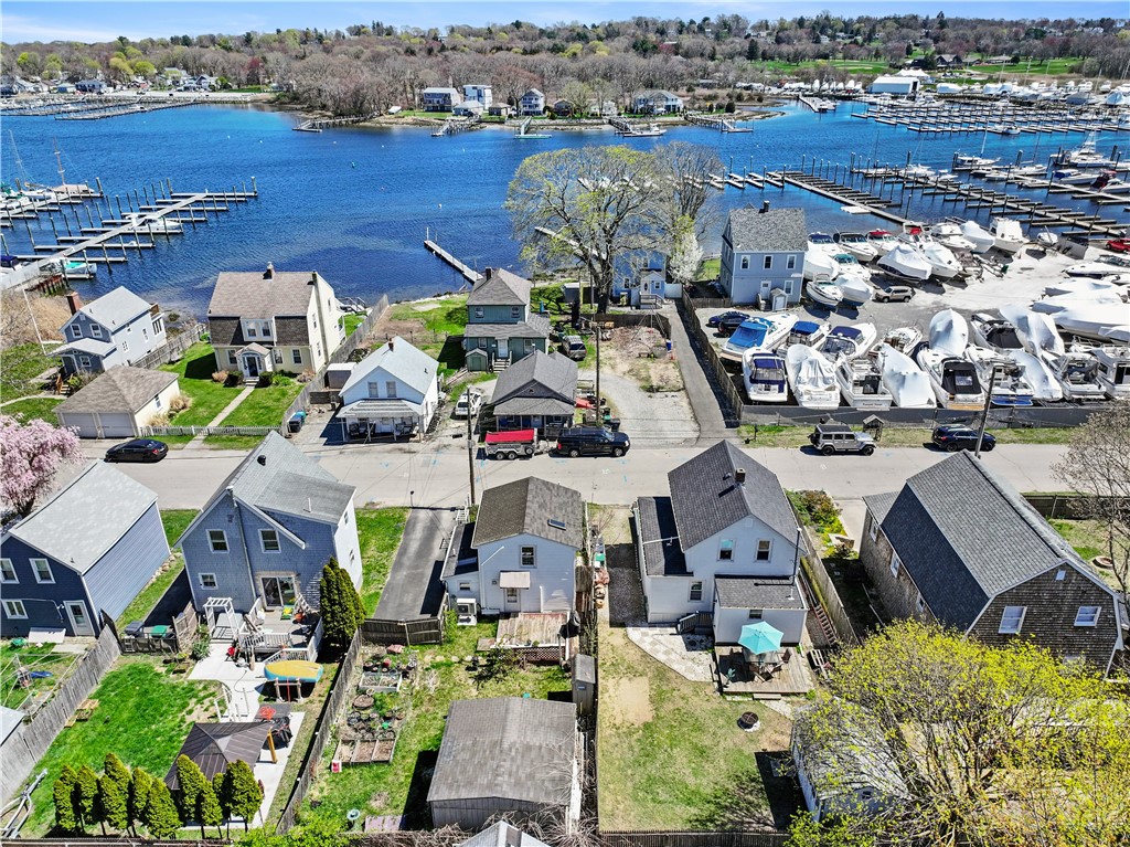 23 Logan Street Warwick, RI 02889 - Photo 4 of 34