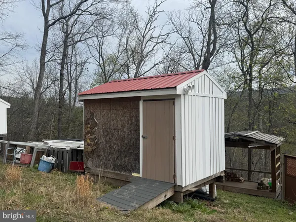 $259,900 | 1821 Bears Lope Lane, Great Cacapon, WV 25422
