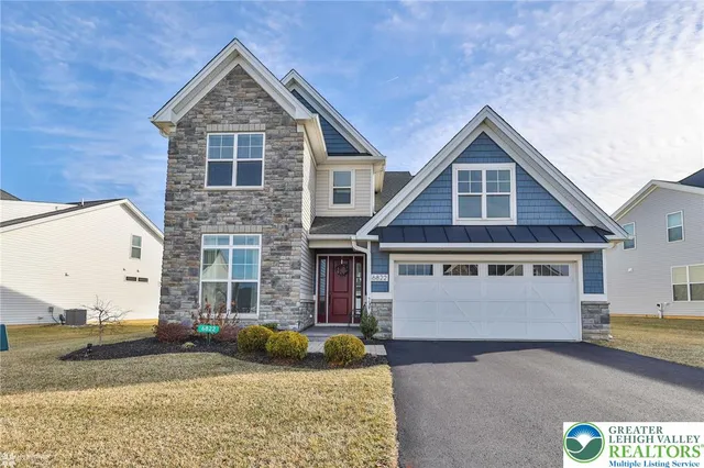 $739,000 | 6822 Sycamore Drive, Bath, PA 18014