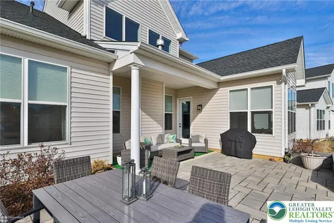 $739,000 | 6822 Sycamore Drive, Bath, PA 18014