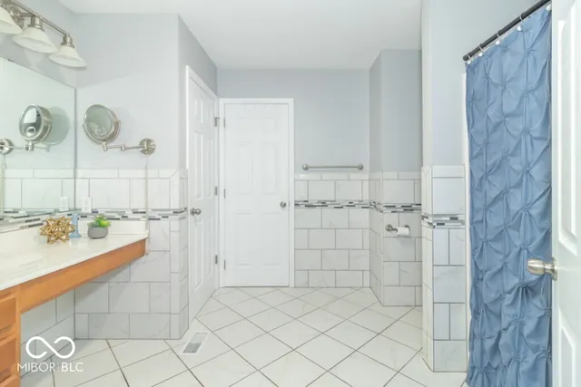 $364,900 | 1410 Woodbrooke Drive, New Castle, IN 47362