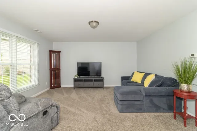 $364,900 | 1410 Woodbrooke Drive, New Castle, IN 47362