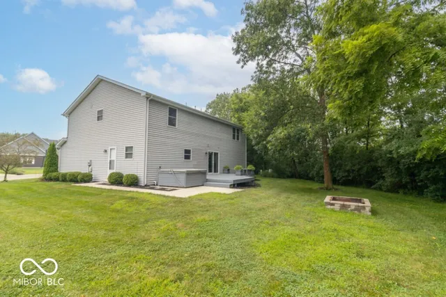 $364,900 | 1410 Woodbrooke Drive, New Castle, IN 47362