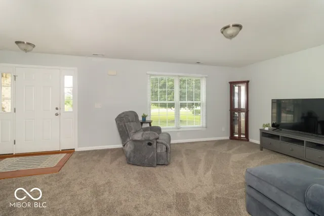 $364,900 | 1410 Woodbrooke Drive, New Castle, IN 47362