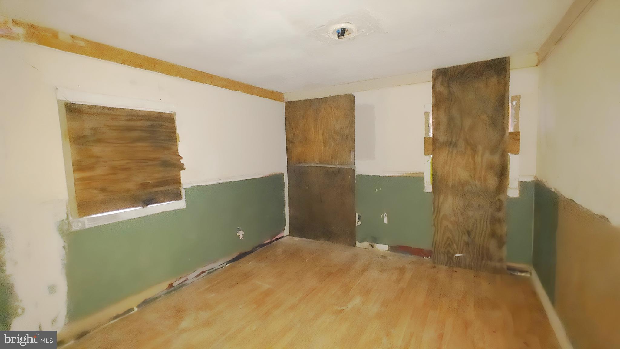 6410 Woodley Road Clinton, MD 20735 - Photo 14 of 15 Bedroom