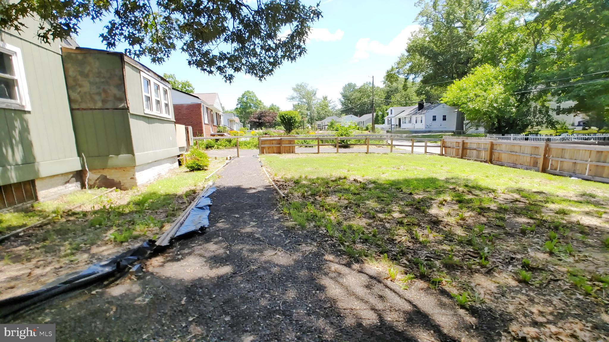 6410 Woodley Road Clinton, MD 20735 - Photo 4 of 15 Backyard