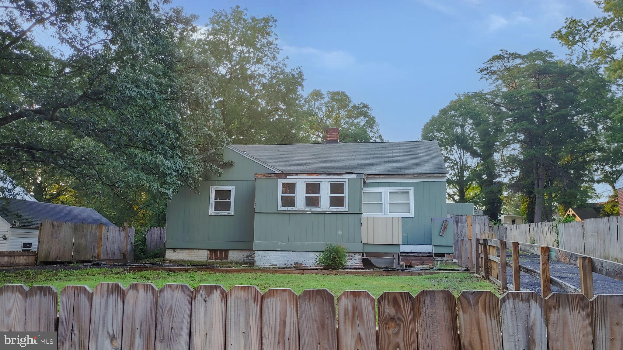 6410 Woodley Road Clinton, MD 20735 - Photo 5 of 15 Front