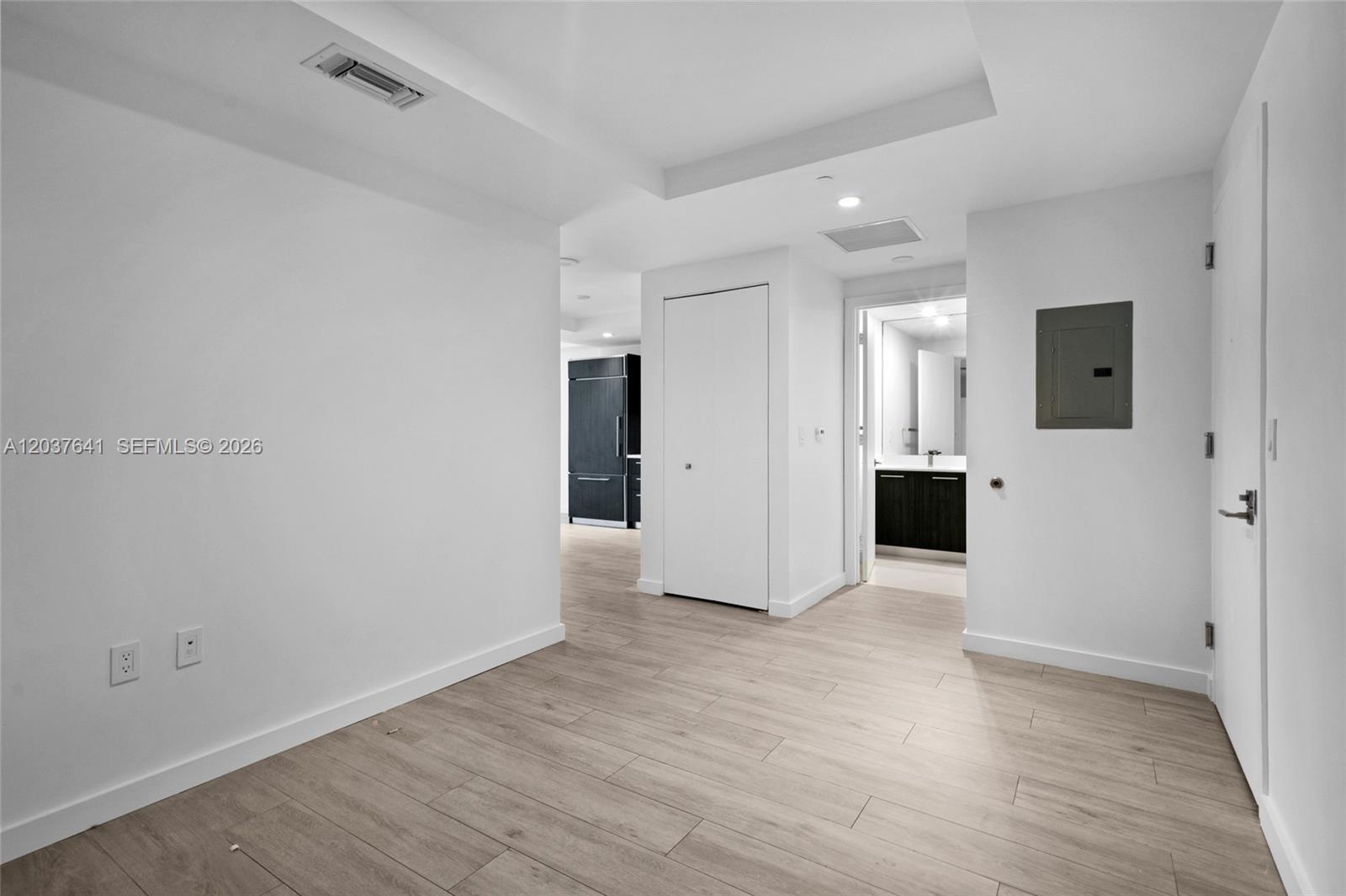 45 Southwest 9th Street, Unit 2305 Miami, FL 33130 - Photo 12 of 16