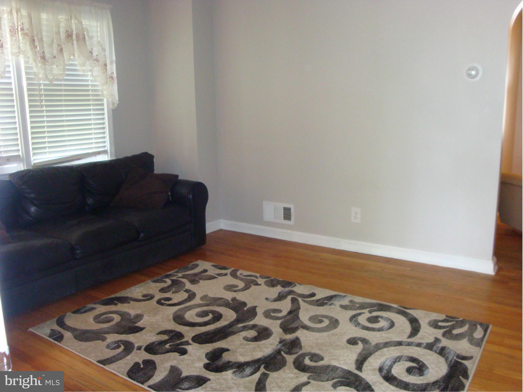 1822 Wendover Road Baltimore, MD 21234 - Photo 6 of 30 Living Room