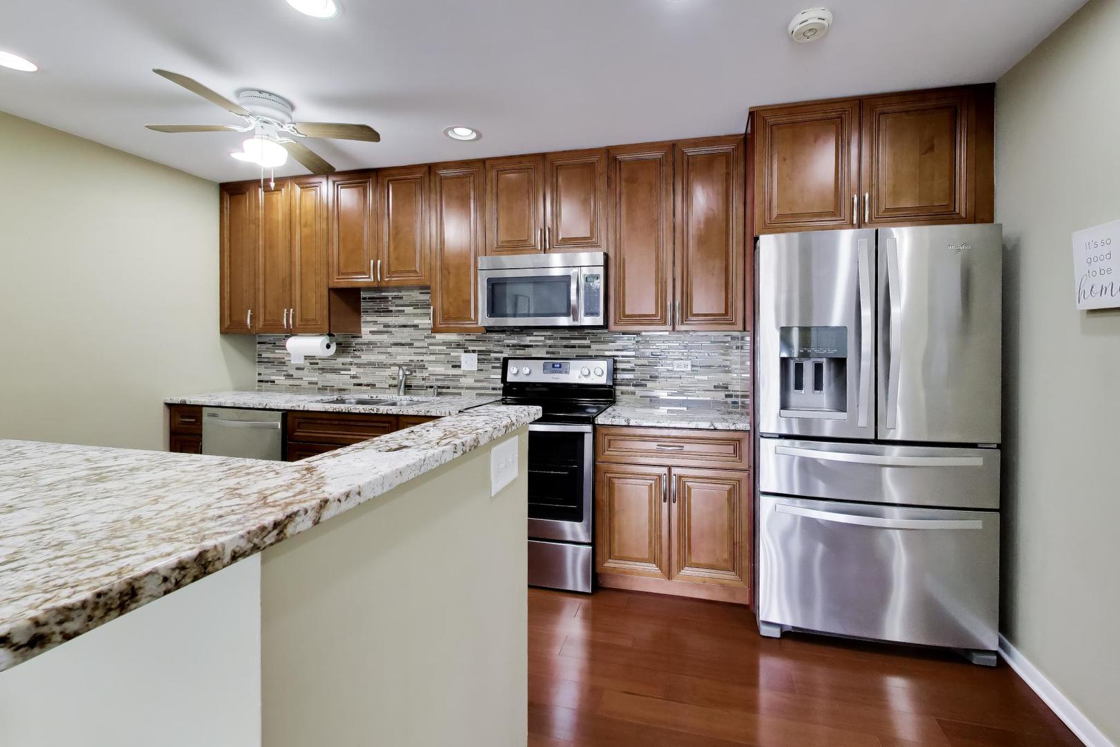 201 Thames Parkway, Unit 3G Park Ridge, IL 60068 - Photo 14 of 27