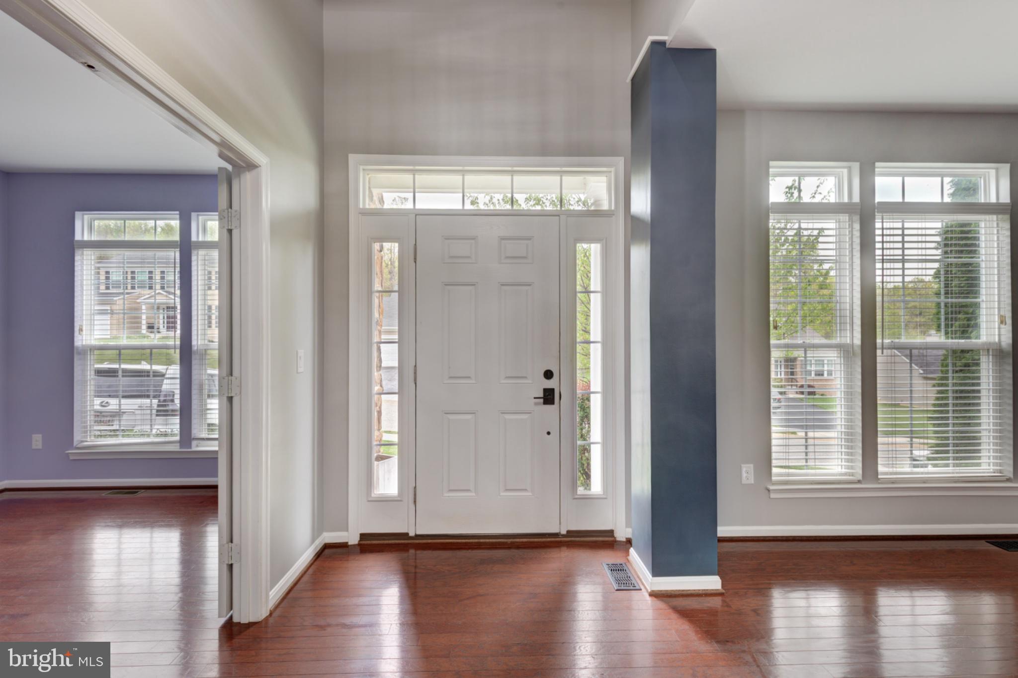 2511 Highcrest Court Manchester, MD 21102 - Photo 5 of 59 Foyer