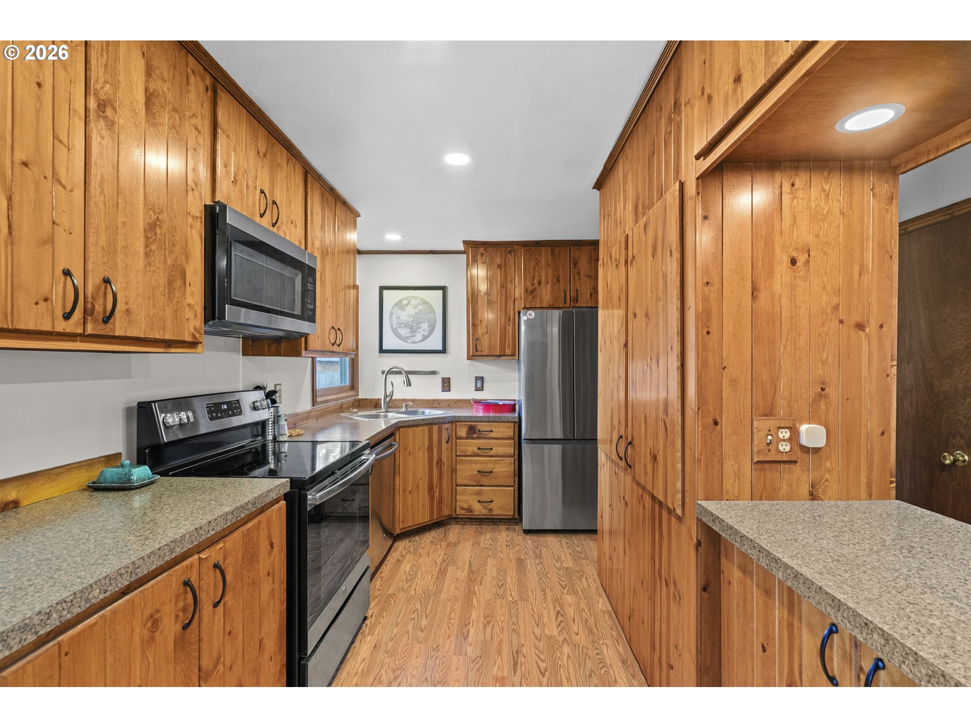 2855 Southeast 153rd Avenue Portland, OR 97236 - Photo 10 of 37