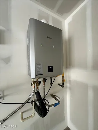 $1,999 | 891 Apatite Place, Henderson, NV 89011