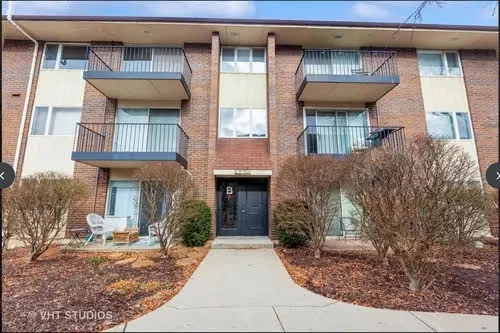 $1,649 | 5S066 Pebblewood Lane, Unit B9, Naperville, IL 60563