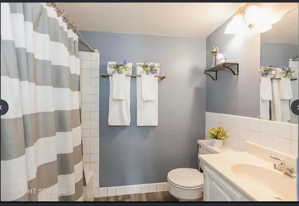 $1,649 | 5S066 Pebblewood Lane, Unit B9, Naperville, IL 60563