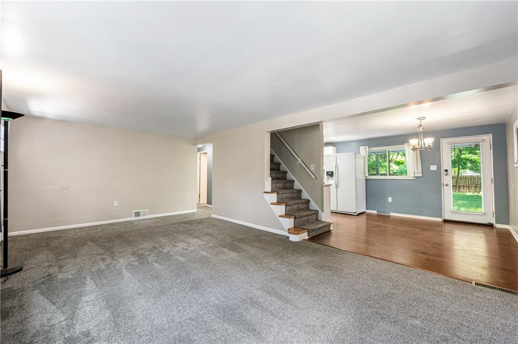 395 Rodi Road Pittsburgh, PA 15235 - Photo 4 of 28 Gallery Image 4