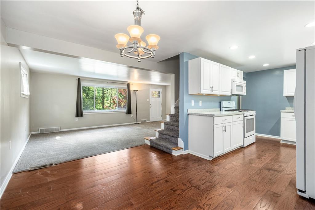395 Rodi Road Pittsburgh, PA 15235 - Photo 5 of 28 Gallery Image 5