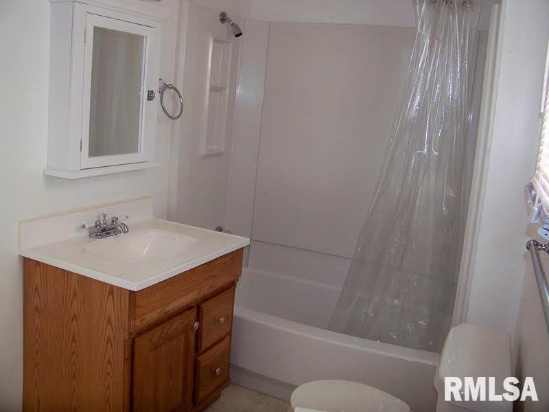 311 East 2nd Street Ina, IL 62846 - Photo 13 of 18