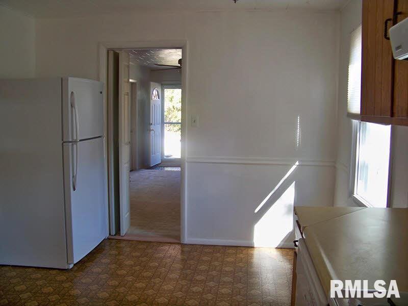 311 East 2nd Street Ina, IL 62846 - Photo 5 of 18